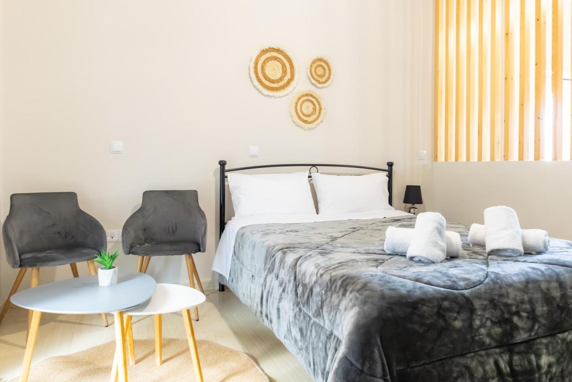P&K Luxury Apartments 3 Kalamata Ngoại thất bức ảnh