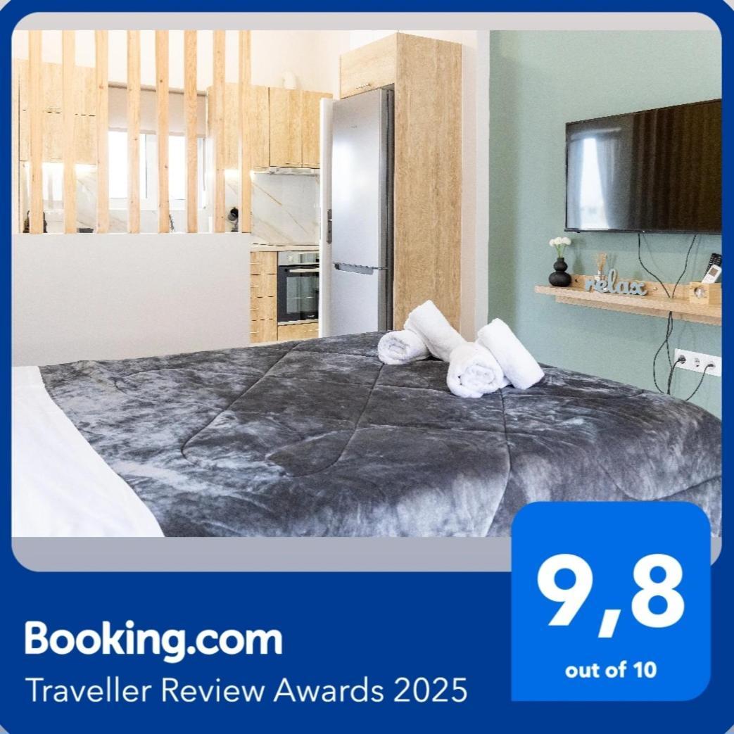 P&K Luxury Apartments 3 Kalamata Ngoại thất bức ảnh